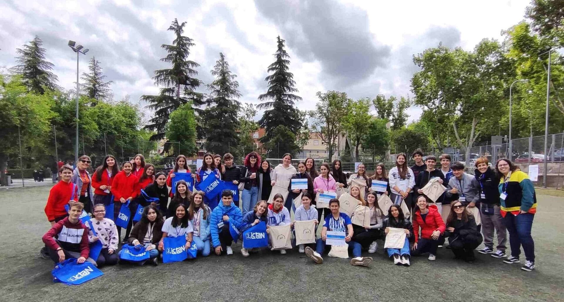 I Feria Científicos y Divulgadores - Colegio San Gabriel